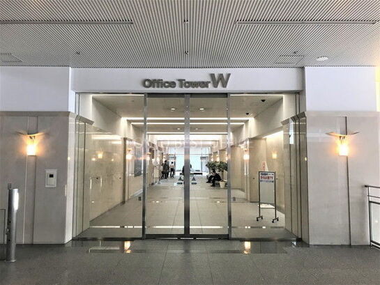 W棟エントランス①