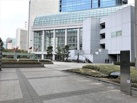 ビル敷地内風景⑤