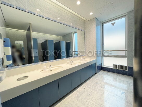 女性お手洗い（7階）