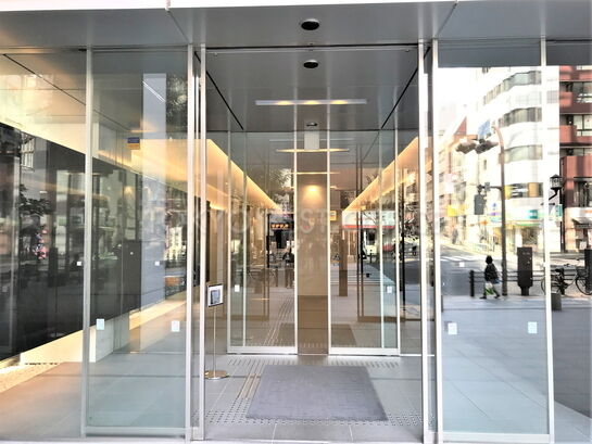 ビルエントランス③