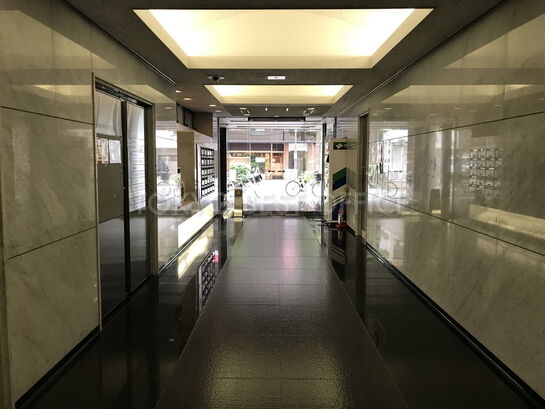 エントランスホール②