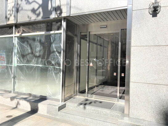 ビルエントランス①