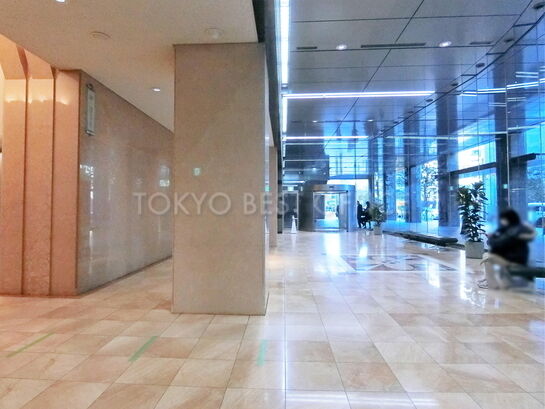 1階エントランスホール②