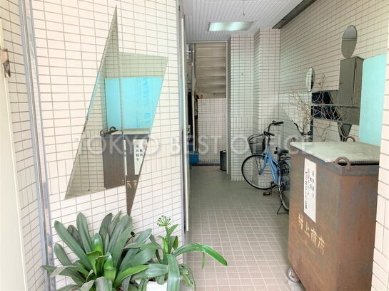 エントランスホール①