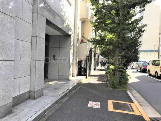 ビル周辺風景③