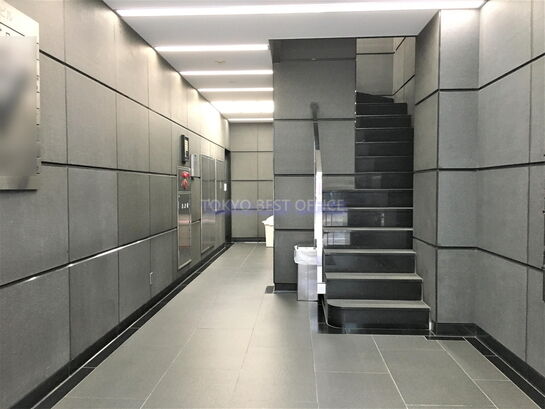 エントランスホール①