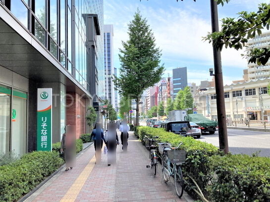 ビル周辺風景①