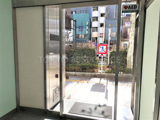 エントランスホール