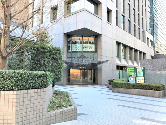 ビルエントランス①