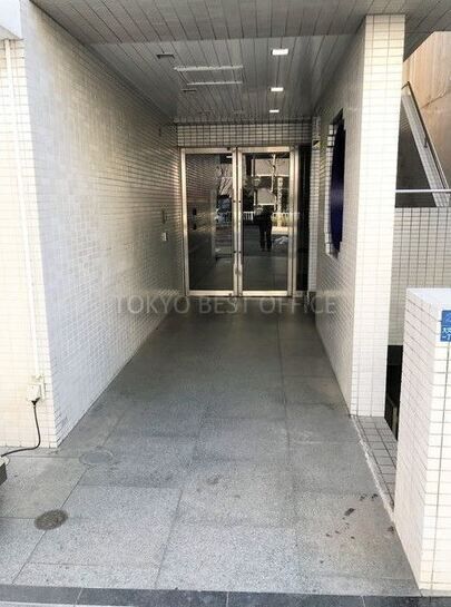 ビルエントランス①