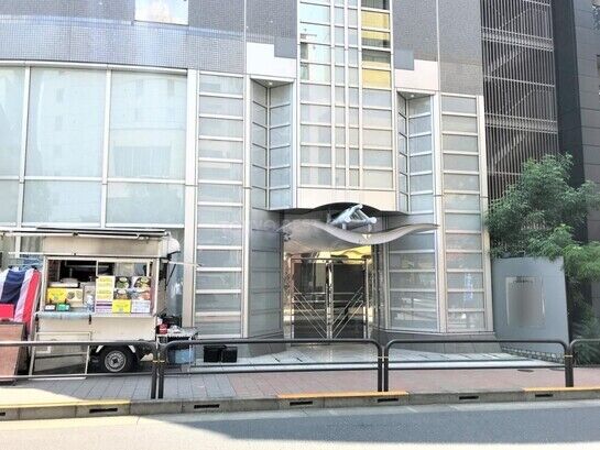 ビルエントランス①