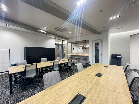 セットアップフロア 執務室