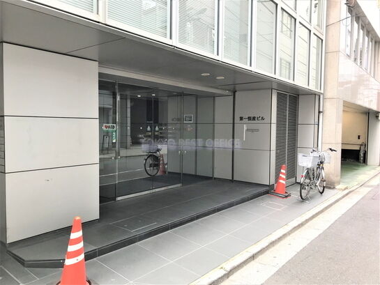 ビルエントランス①