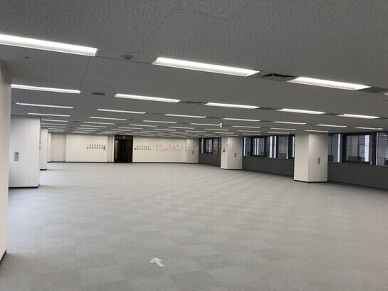 5階貸室内