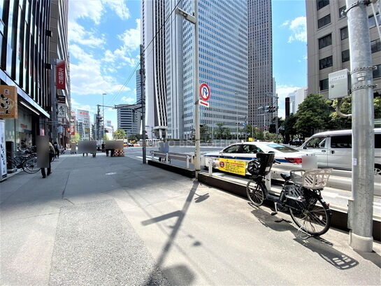 ビル周辺風景③