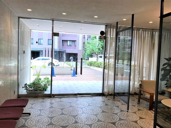 エントランスホール②