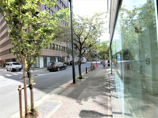 ビル周辺風景②