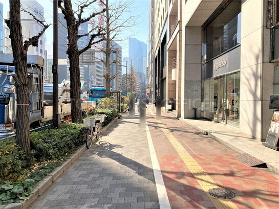 ビル周辺風景②