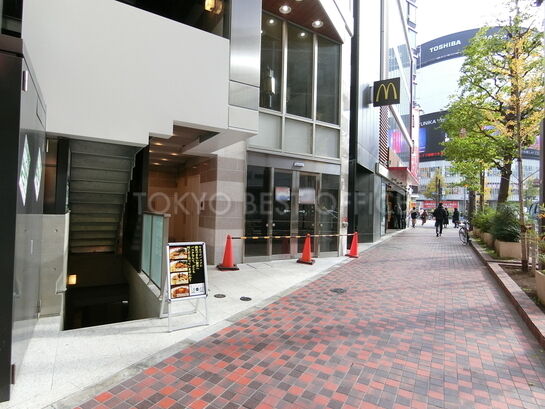 ビル周辺風景①