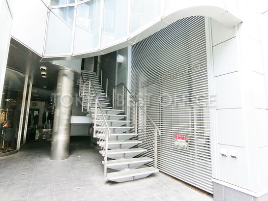 ビルエントランス②