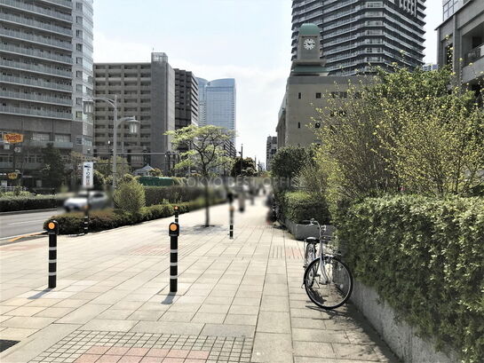 ビル周辺風景①