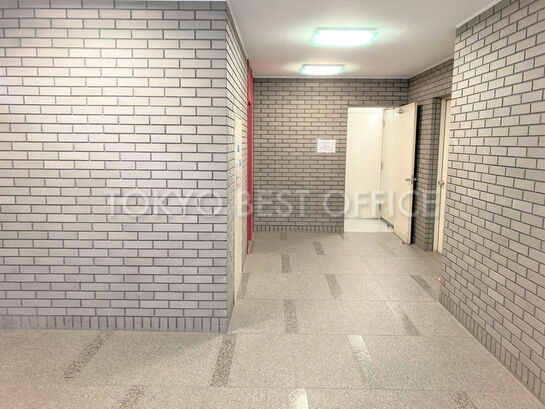 エントランスホール①