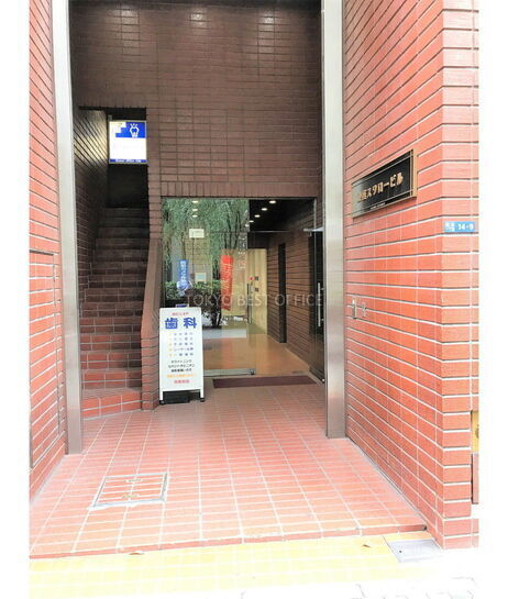 ビルエントランス②