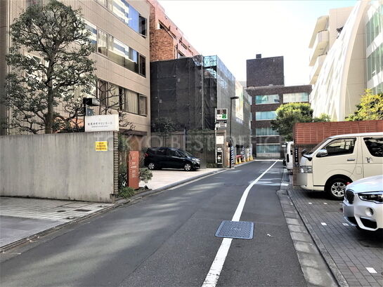 ビル周辺風景①