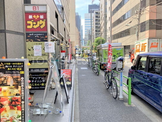 ビル周辺風景①