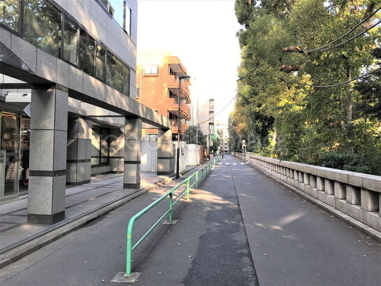 ビル周辺風景④