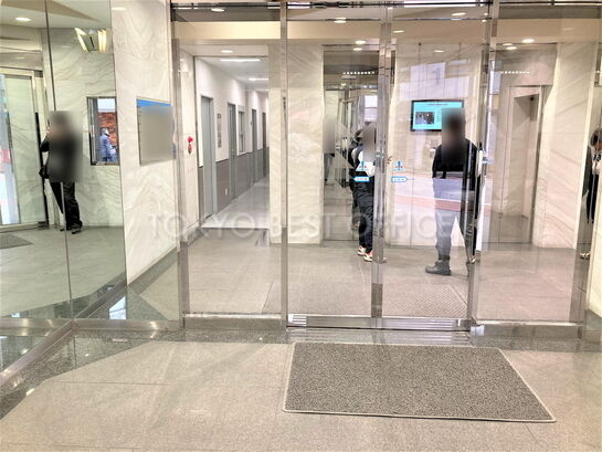 エントランスホール①