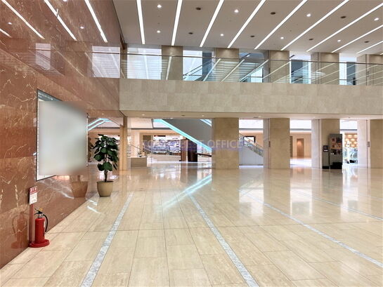 エントランスホール②