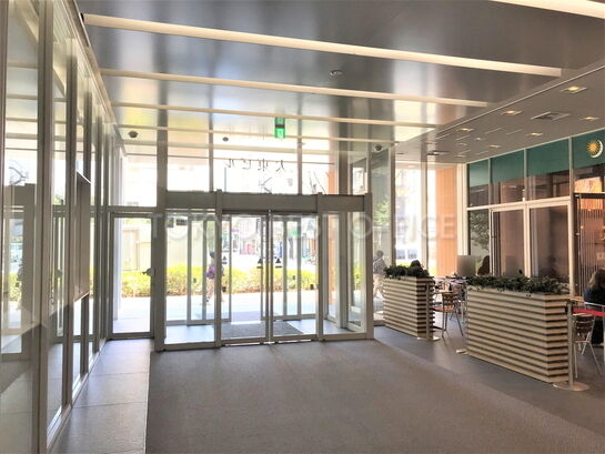 エントランスホール③