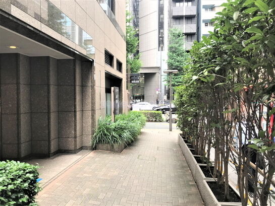 ビル周辺風景②