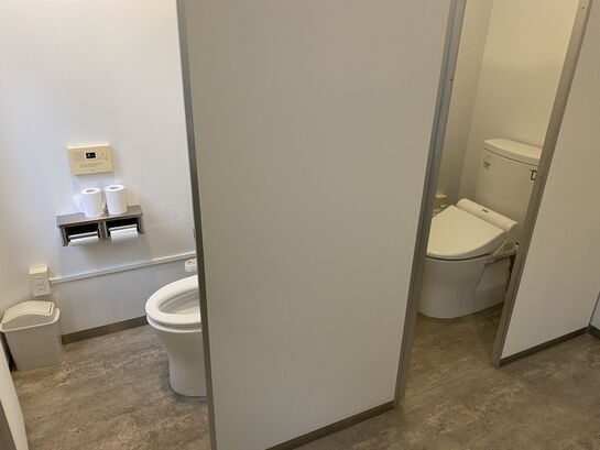 4階女性用トイレ