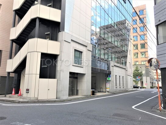 ビル周辺風景①