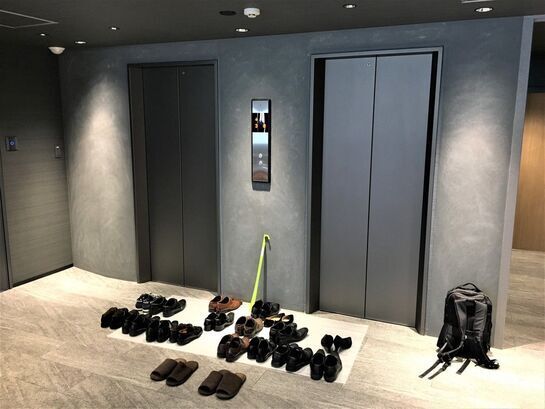 3階貸室内エレベーターホール