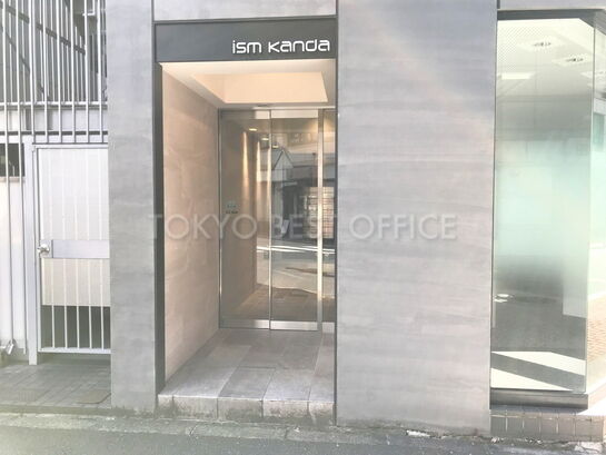 ビルエントランス