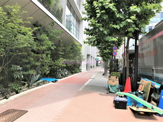 ビル周辺風景②