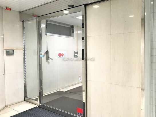 ビルエントランス②