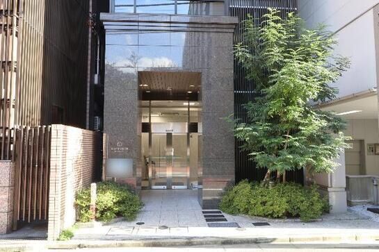 オフィス側エントランス①