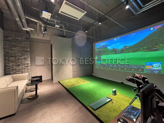 地下1階 予約式個室シミュレーションゴルフルーム