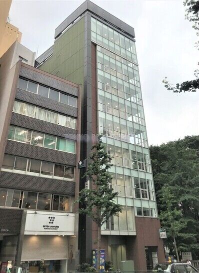 ラウンドクロス新宿5丁目ビル外観④