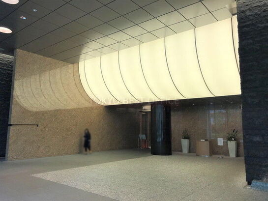 エントランスホール①