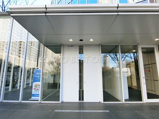 ビルエントランス②