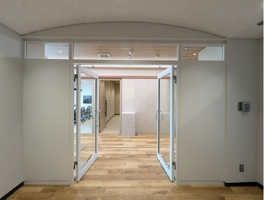 8階エントランス