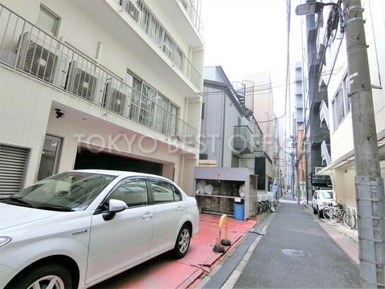 ビル周辺風景(裏通り側)②