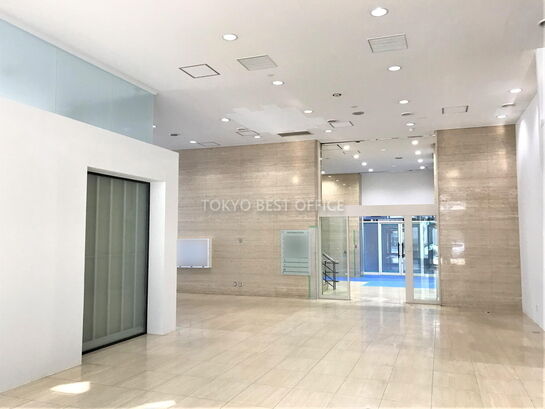 エントランスホール①