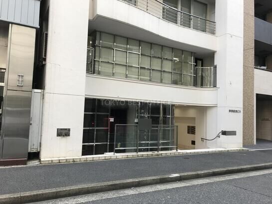 ビルエントランス①