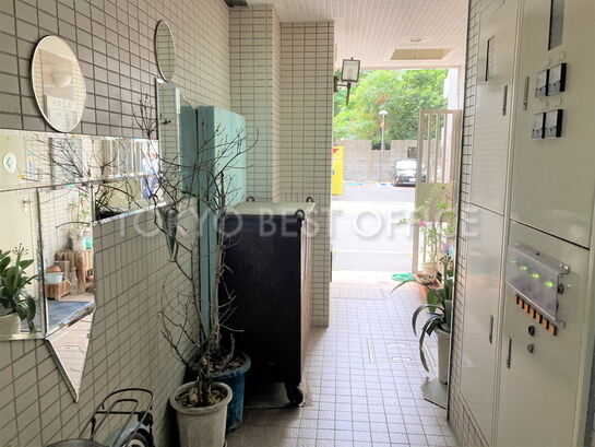 エントランスホール②